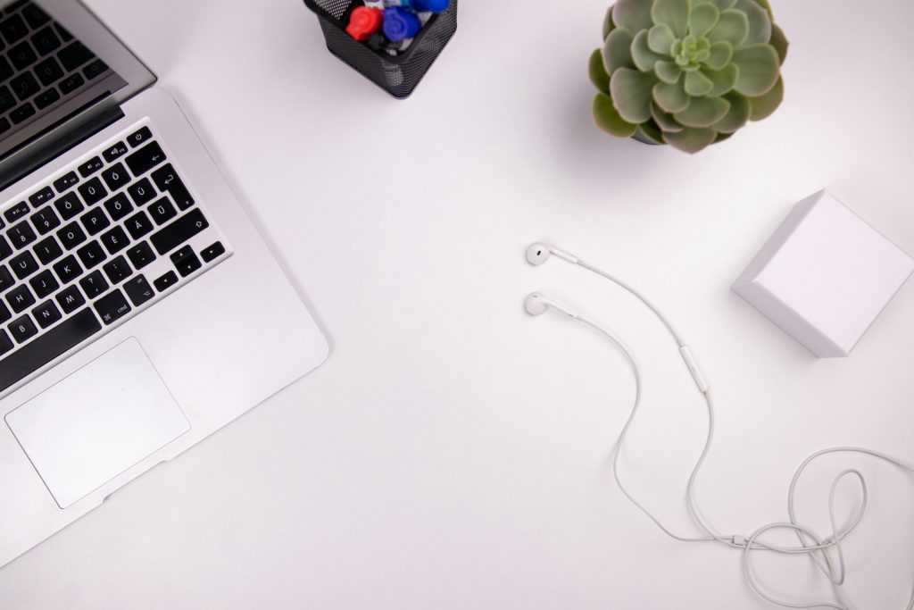 AI Design Tools Tốt Nhất 2026 Cho Người Việt: Top 8 Free