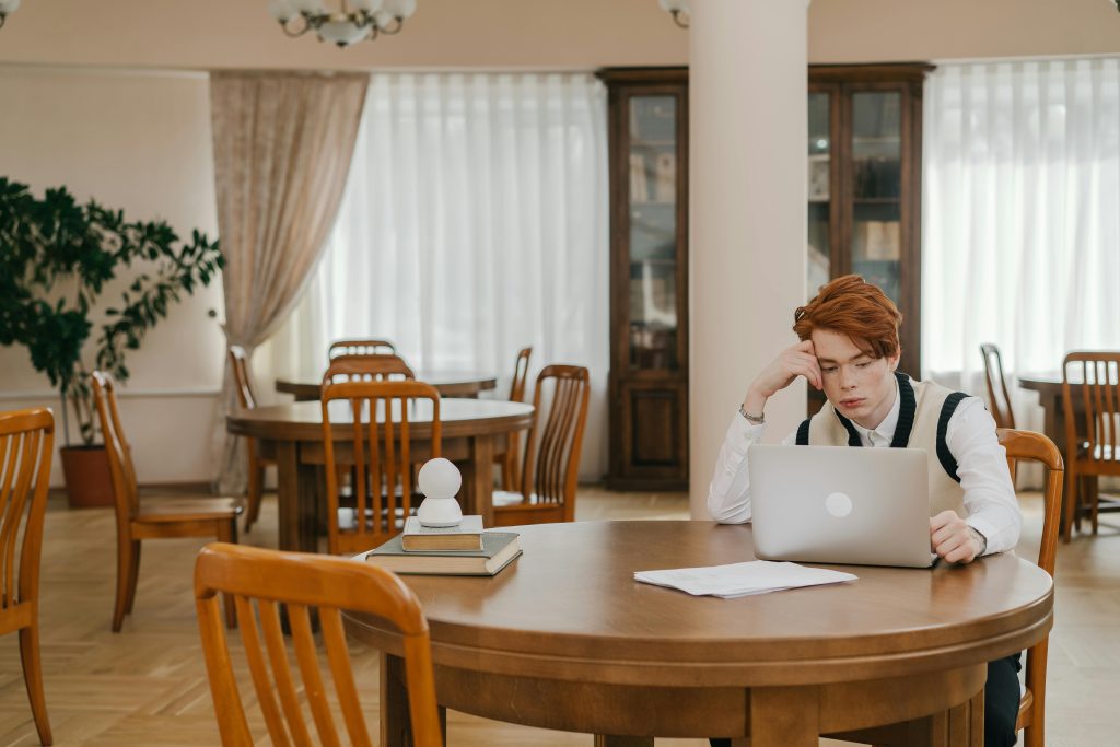 Cách Học Tiếng Anh Hiệu Quả 2026: Phương Pháp Khoa Học