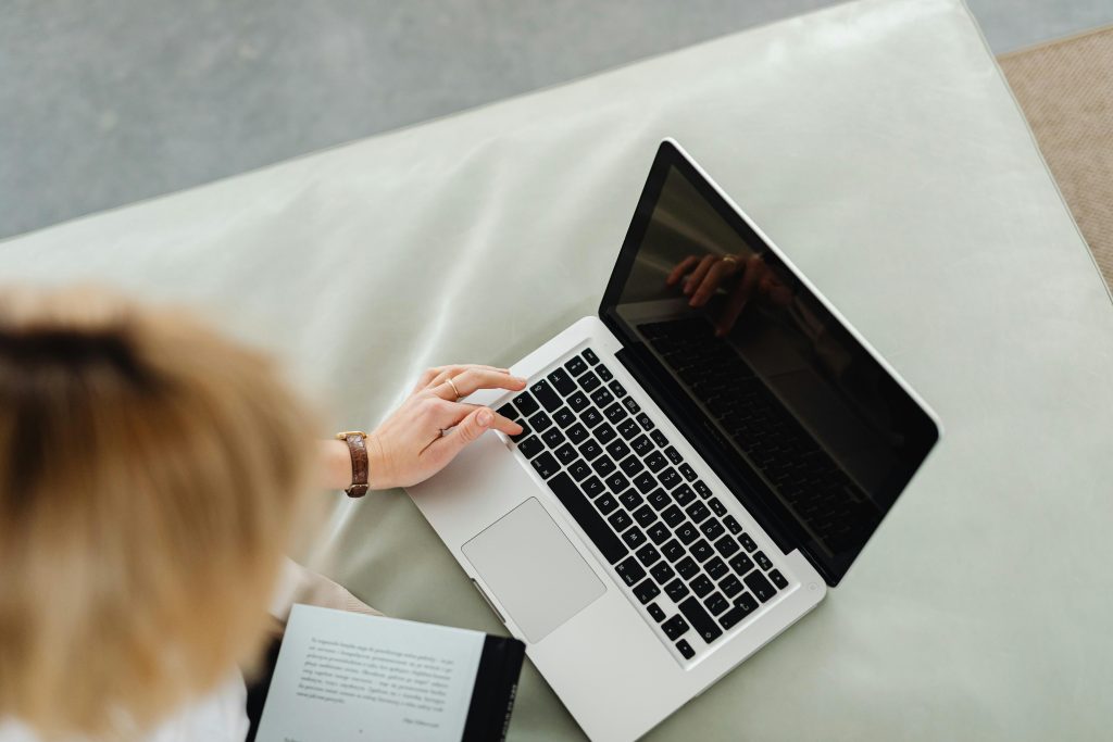 Cách Kiếm Tiền Online Cho Sinh Viên 2026 Không Cần Vốn